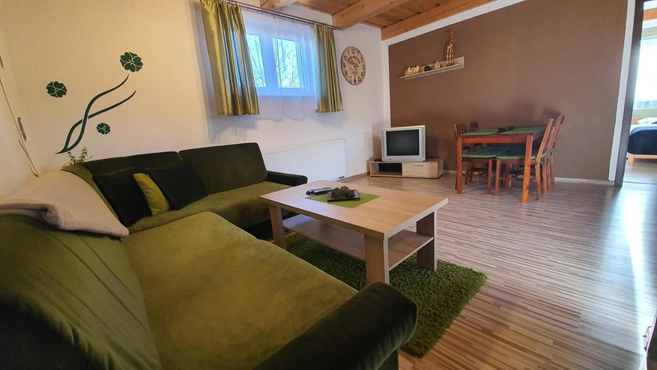 Ubytovanie Saska Veľký Slavkov Exteriér fotografie
